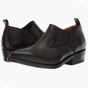 Frye Black Leather Western Billy Shootie Short Cowboy Style Bootie Size 6